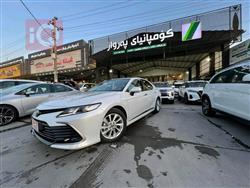 تۆیۆتا کامری